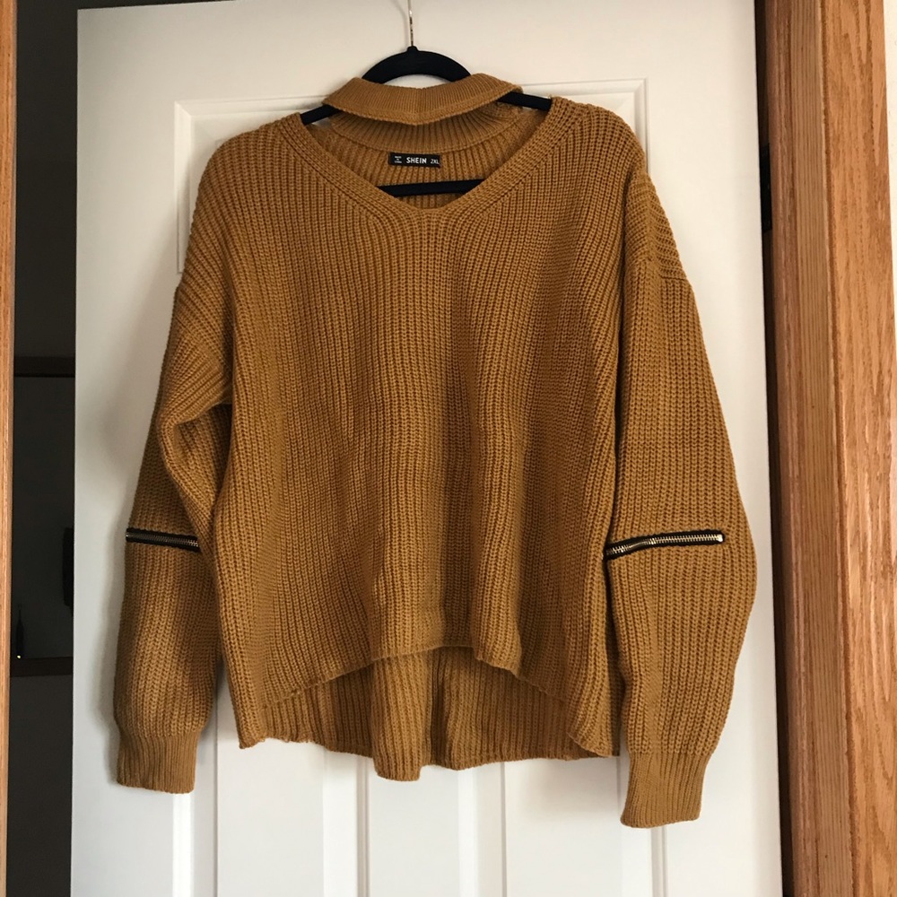 Mustard collar sweater with zippers